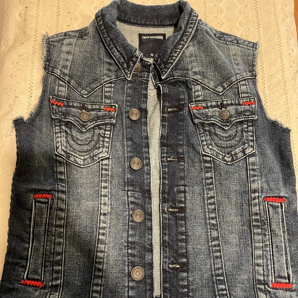 TRUE RELIGION Denim vest!